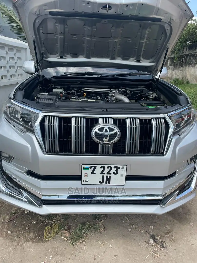 Toyota Land Cruiser Prado 3.0 190hp 2018 Silver