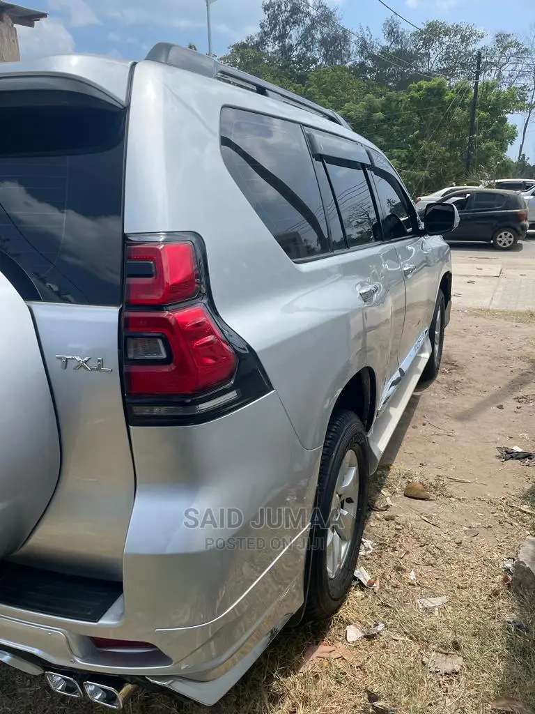 Toyota Land Cruiser Prado 3.0 190hp 2018 Silver