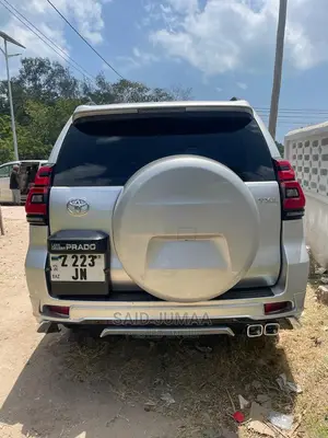 Toyota Land Cruiser Prado 3.0 190hp 2018 Silver