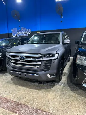 Toyota Land Cruiser 4.0 V6 GXR 2020 Matt Black