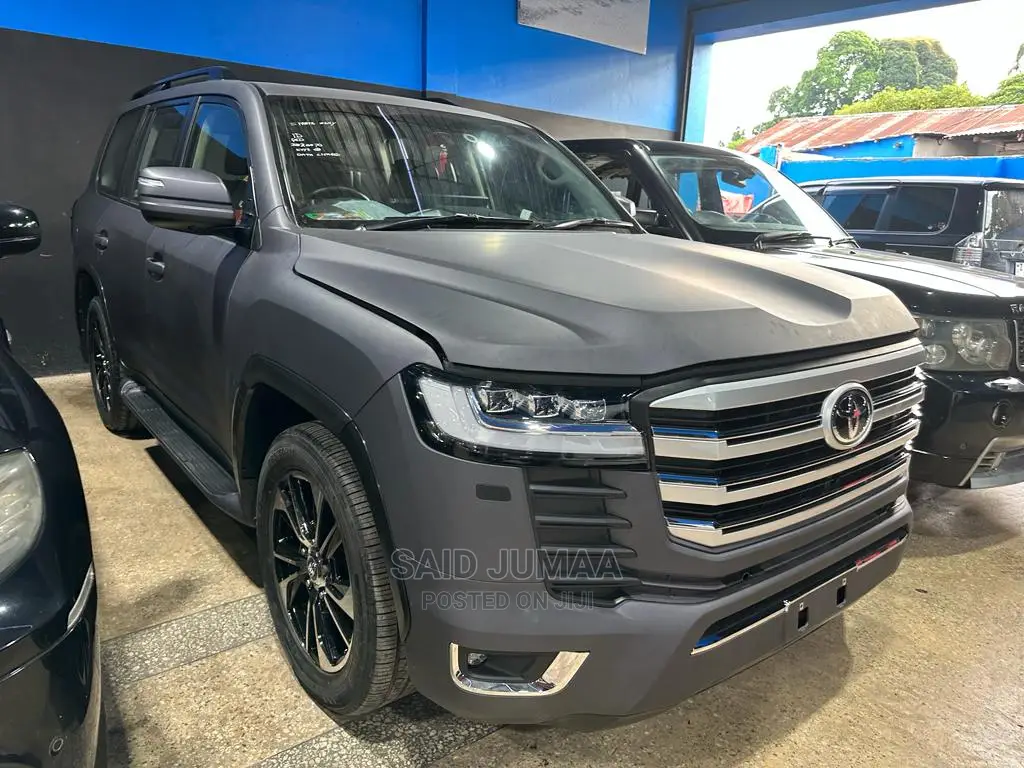 Toyota Land Cruiser 4.0 V6 GXR 2020 Matt Black