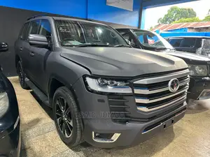 Toyota Land Cruiser 4.0 V6 GXR 2020 Matt Black