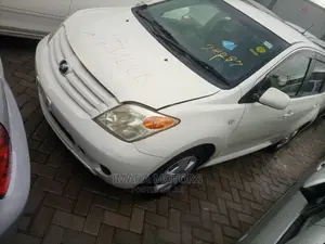 Toyota IST 2005 White