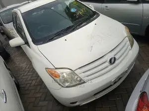 Toyota IST 2005 White