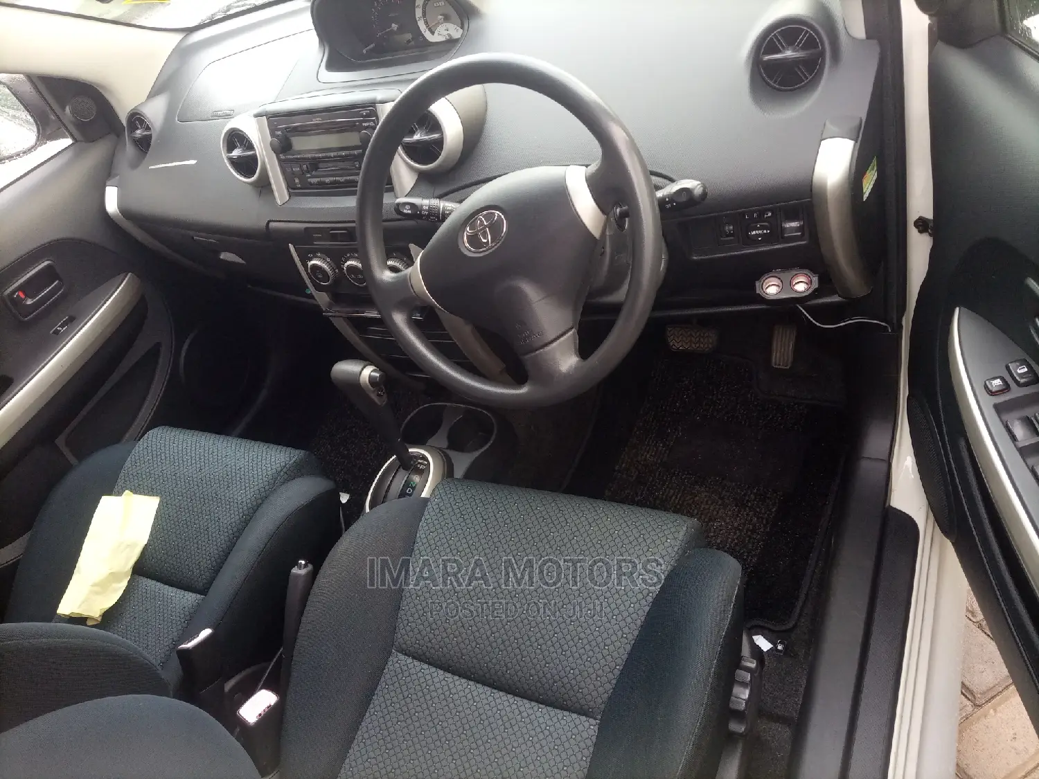 Toyota IST 2005 White