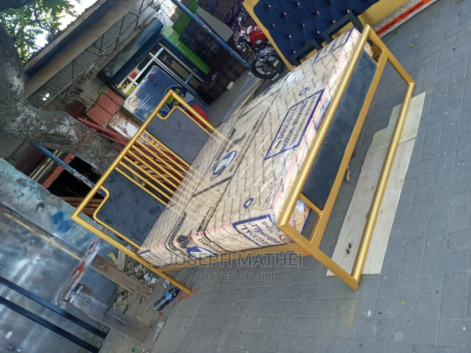 Kitanda 5X6 Godoro Inch 8