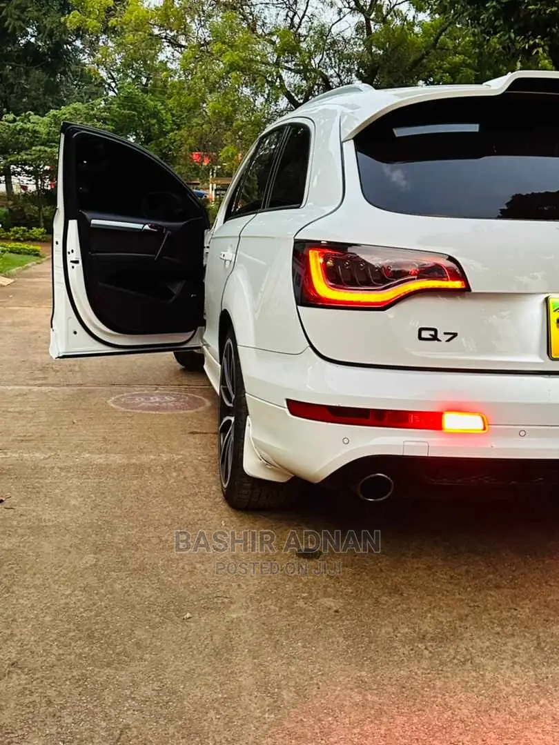 Audi Q7 3.0T S Line Quattro 2012 White