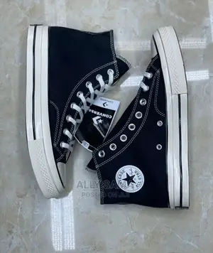 Converse Black White