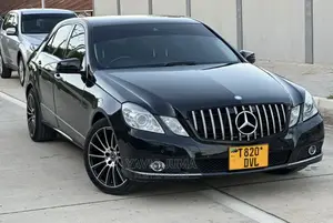 Mercedes-Benz E300 2010 Black