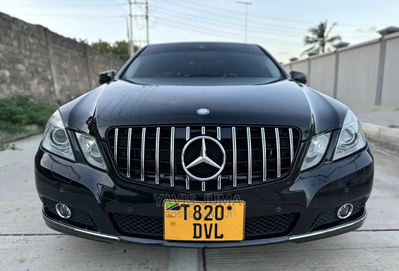 Mercedes-Benz E300 2010 Black