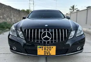 Mercedes-Benz E300 2010 Black