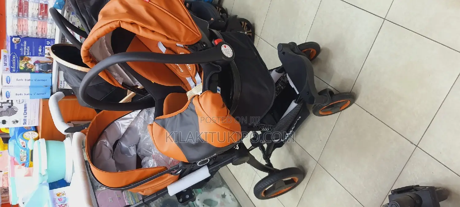 Stroller With Original Lather