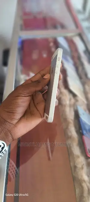 Apple iPhone SE 16 GB Gold