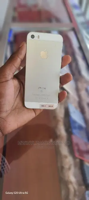 Apple iPhone SE 16 GB Gold