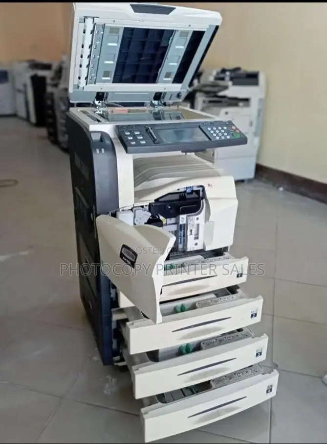 Kycela Taskalfa KM 3050