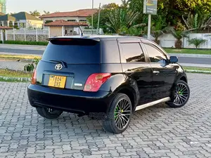 Toyota IST 2004 Black