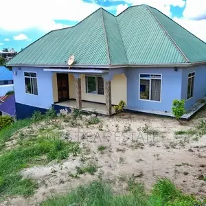 4bdrm House in Kinyerez Kifuru, Kinondoni for Sale