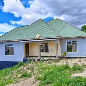 4bdrm House in Kinyerez Kifuru, Kinondoni for Sale