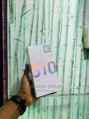 New Samsung Galaxy S10 5G 256 GB