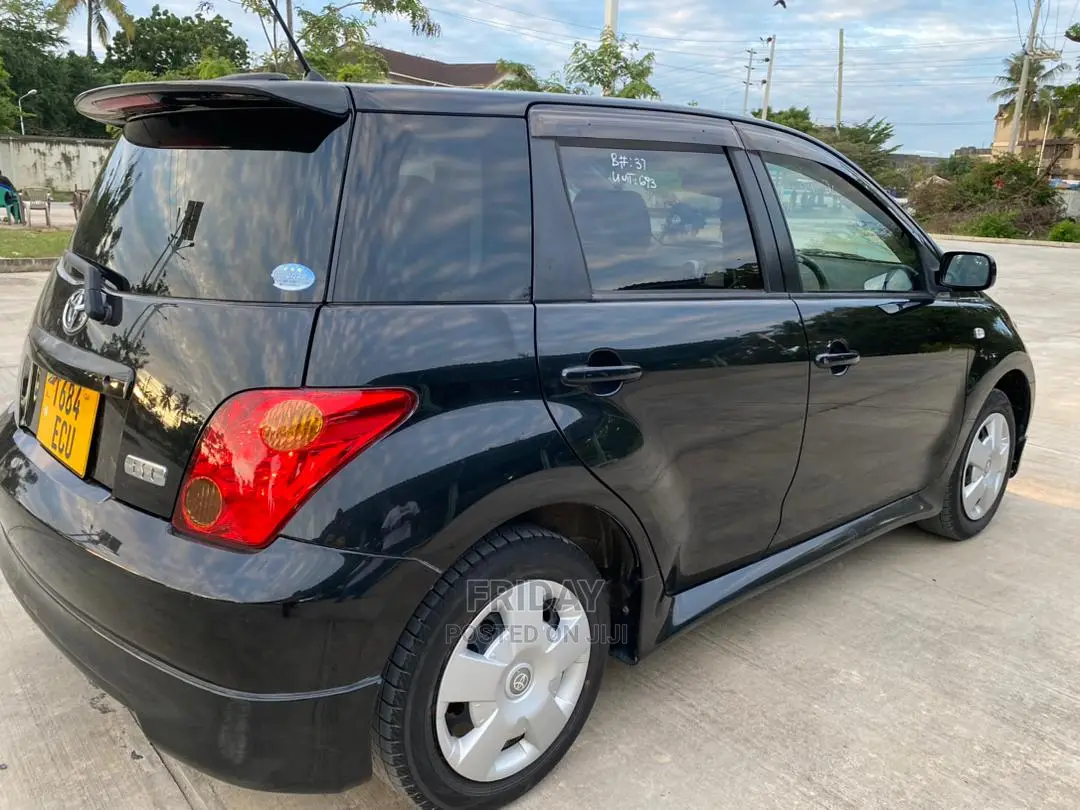 Toyota IST 2004 Black