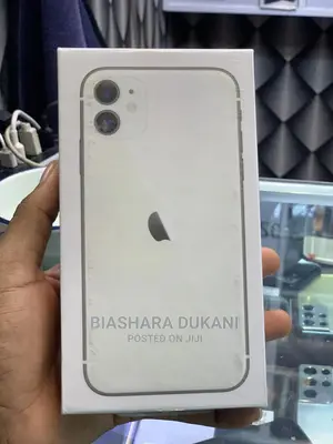 New Apple iPhone 11 128 GB White