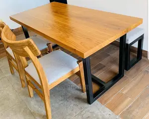 Dinner Table Nzuri Sana