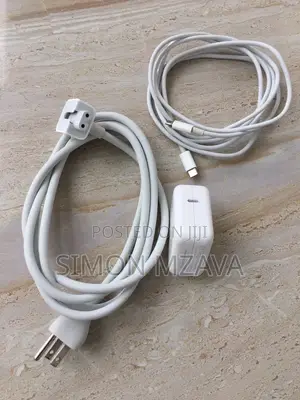 Macbook Pro Adapters 45w, 60w. Available Wholesale