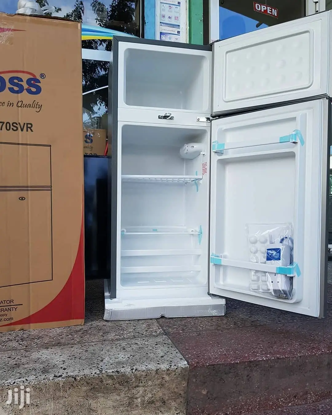 Boss Fridge BS-70SVR