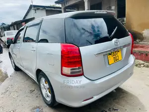 Toyota Wish 2004 Silver
