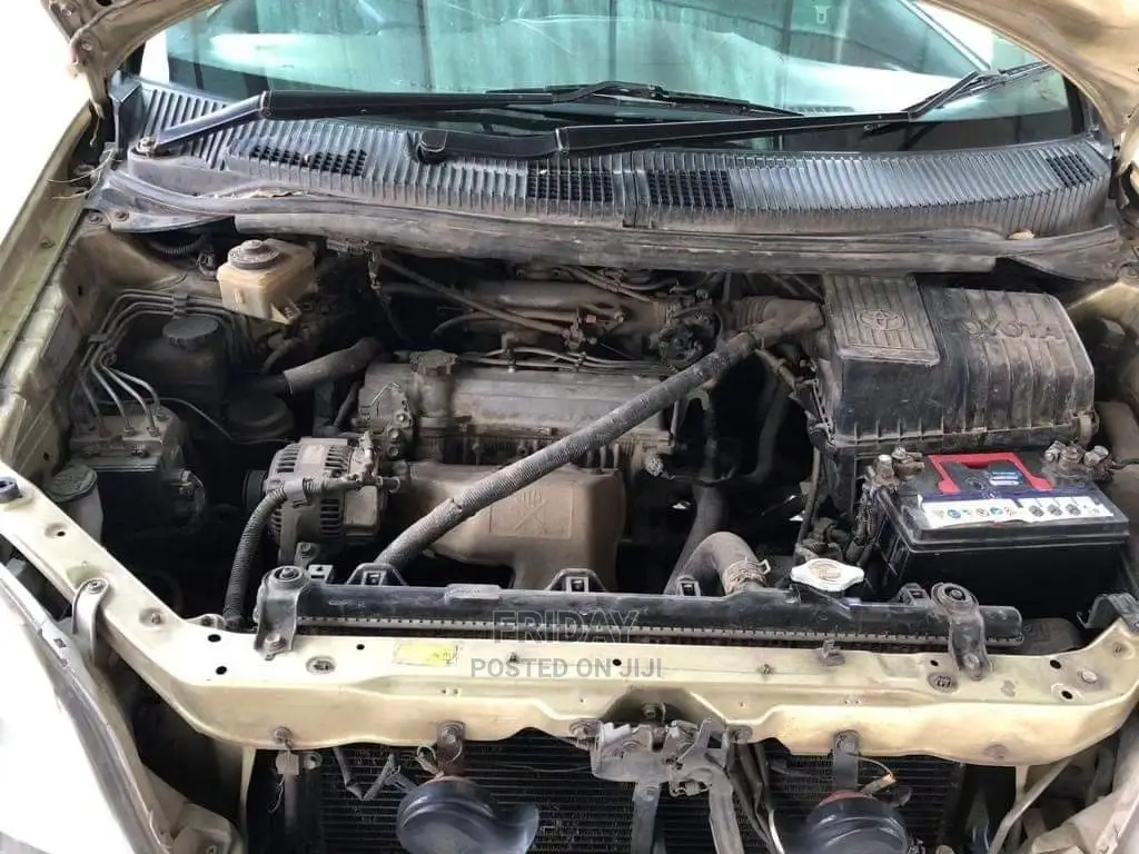Toyota Nadia 2003 Gold