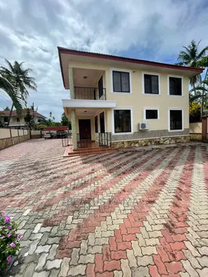 5bdrm Block of Flats in Kunduchi Beach for sale