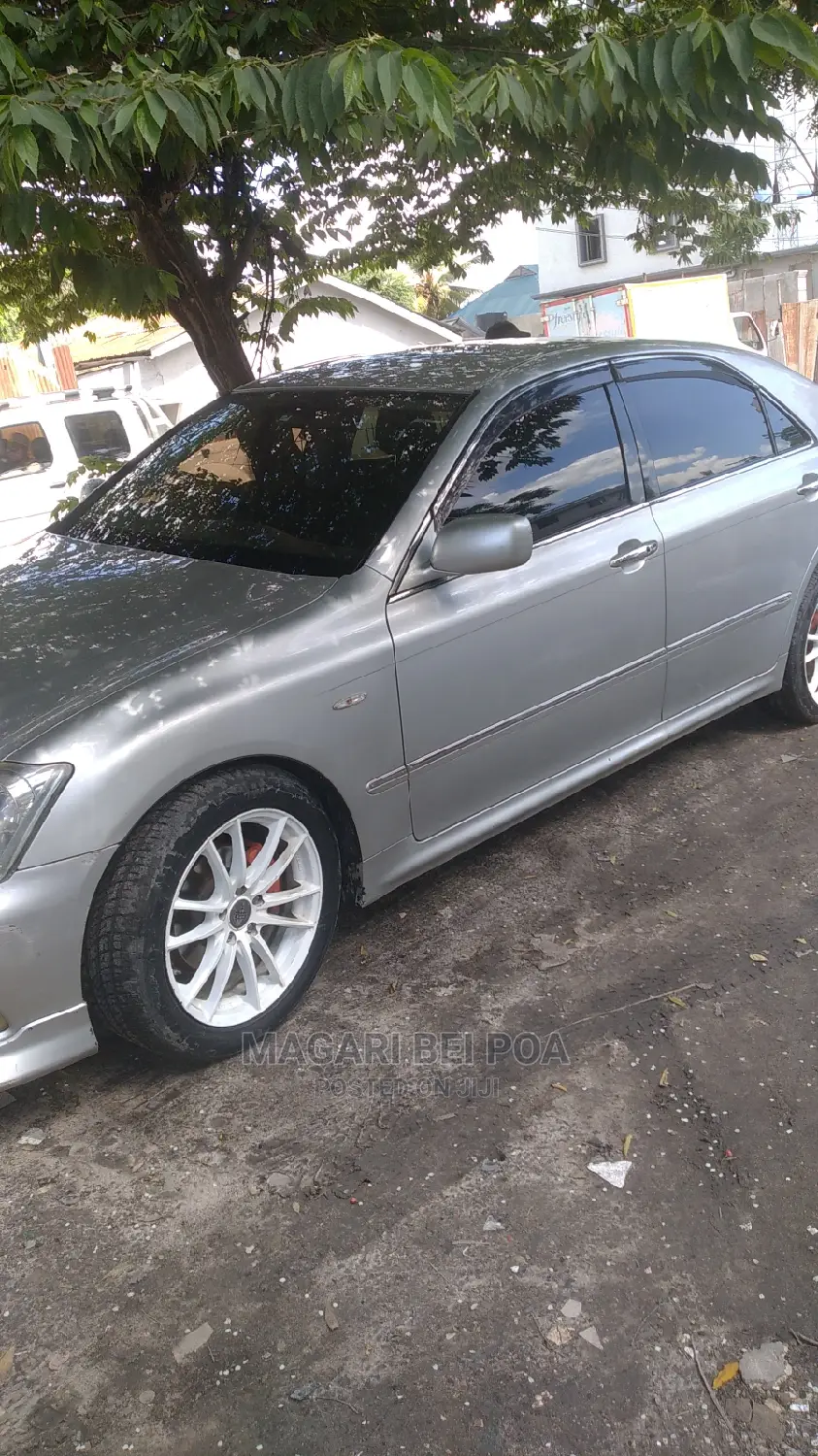 Toyota Crown 2004 Silver