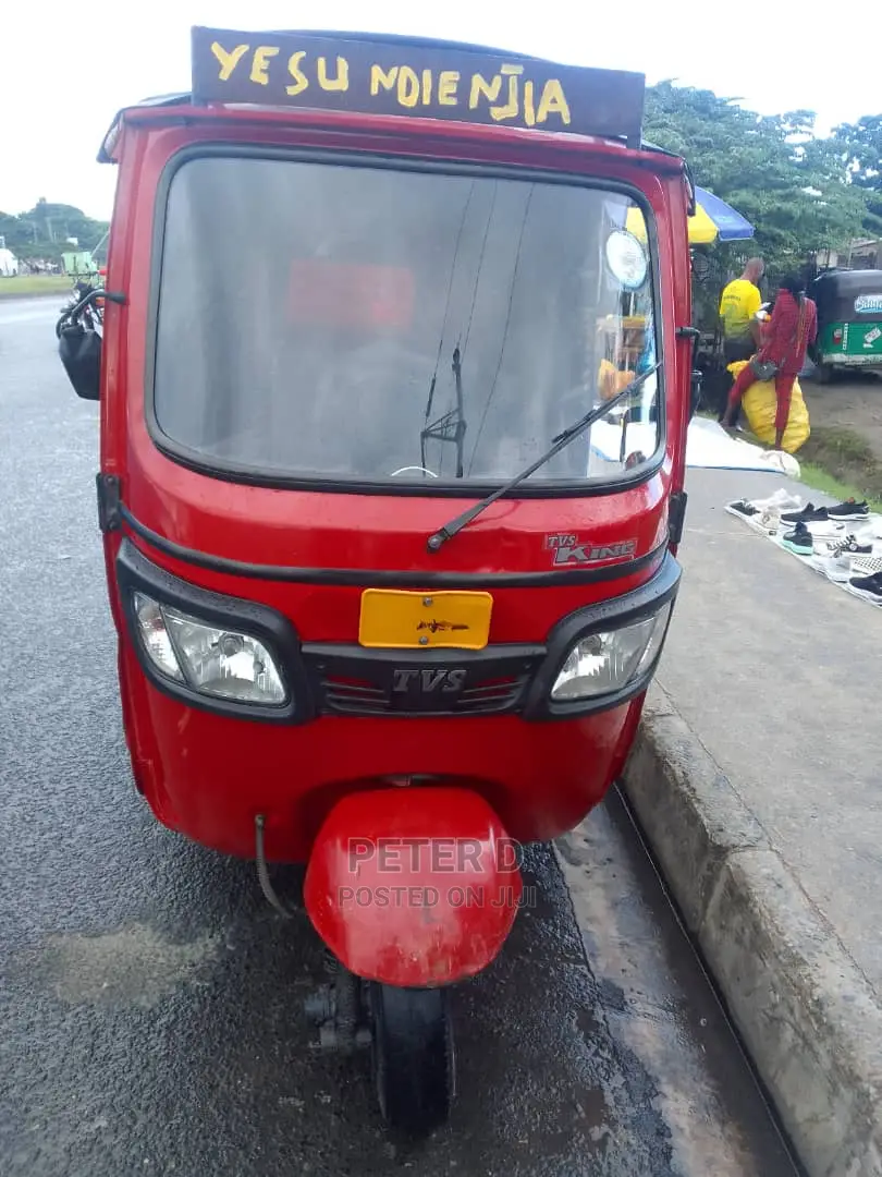 TVS King Cargo 2023 Red