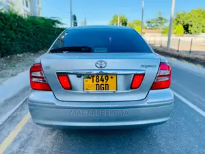 Toyota Premio 2005 Silver