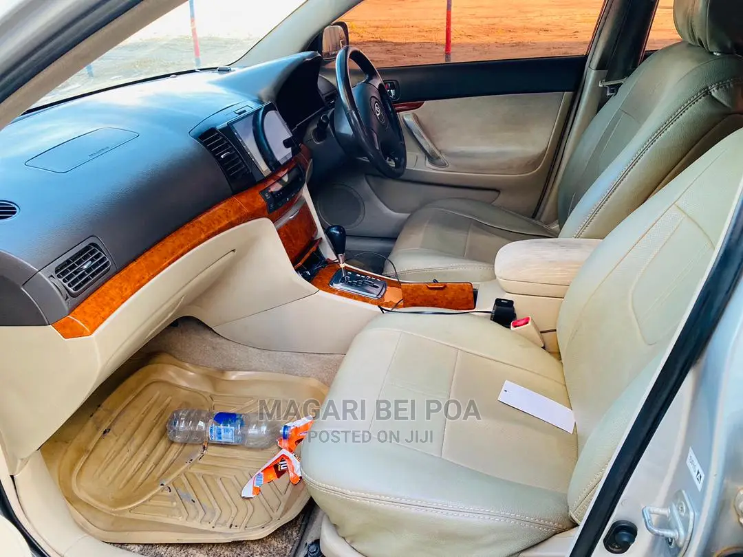 Toyota Premio 2005 Silver