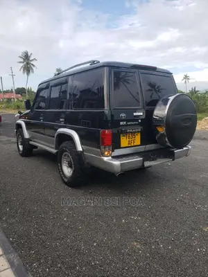 Toyota Land Cruiser Prado 2005 Black