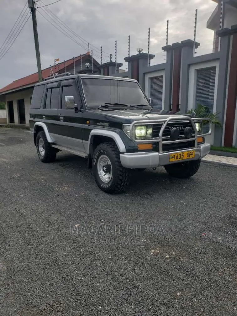 Toyota Land Cruiser Prado 2005 Black