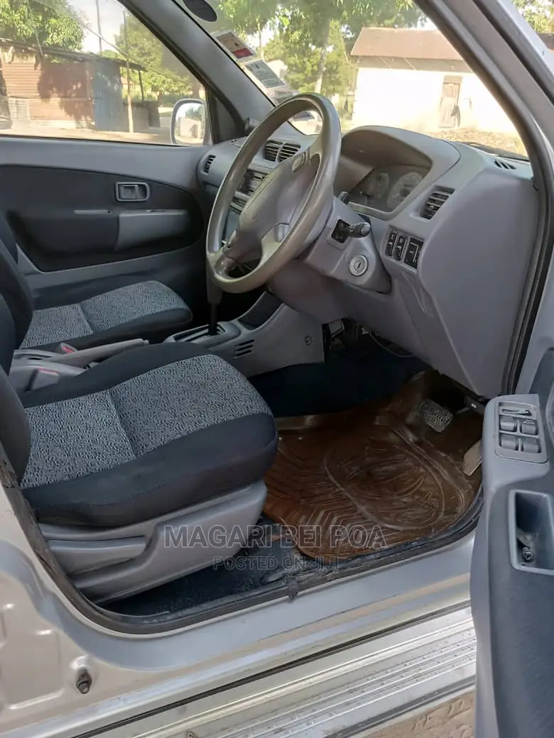 Toyota Cami 2010 Silver