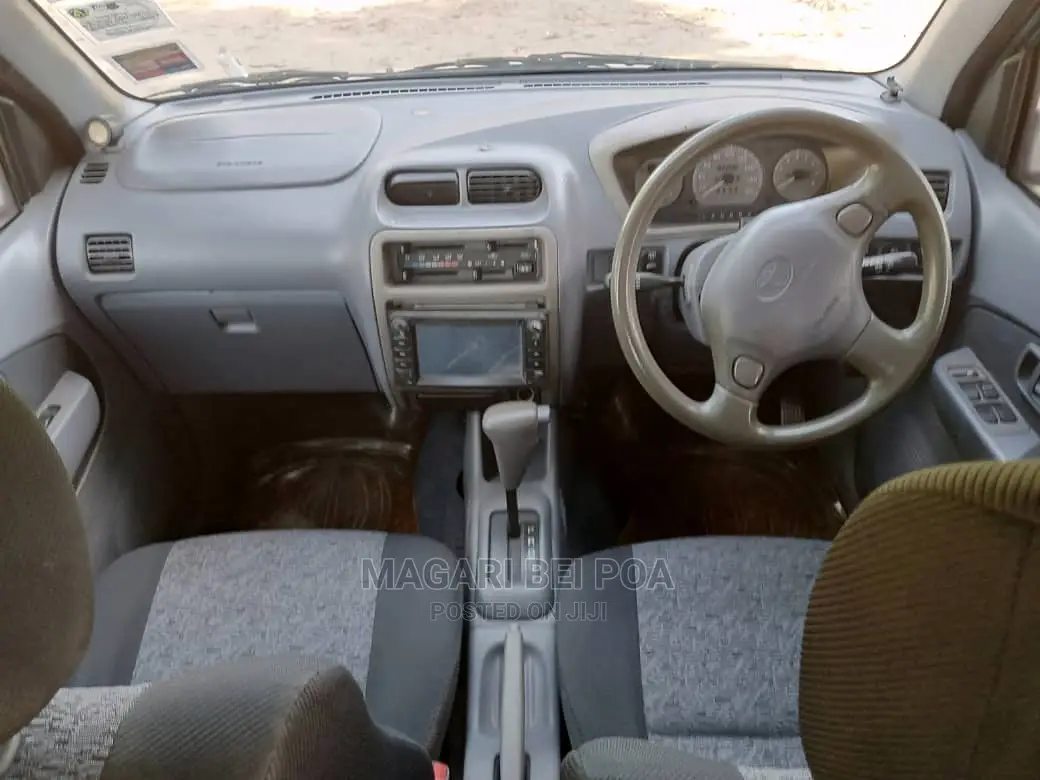 Toyota Cami 2010 Silver