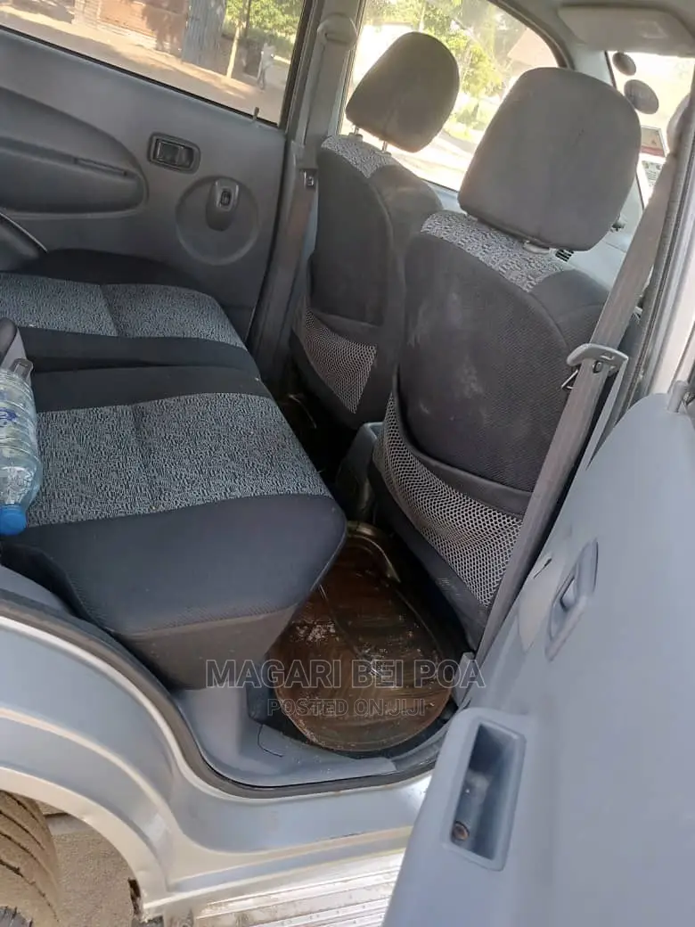 Toyota Cami 2010 Silver