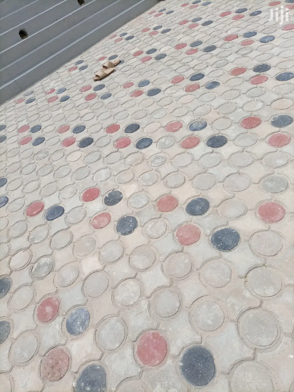 Ina Vyumba2,Master,Sebule,Jiko,Public Toilet Na Parking
