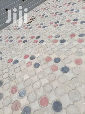 Ina Vyumba2,Master,Sebule,Jiko,Public Toilet Na Parking