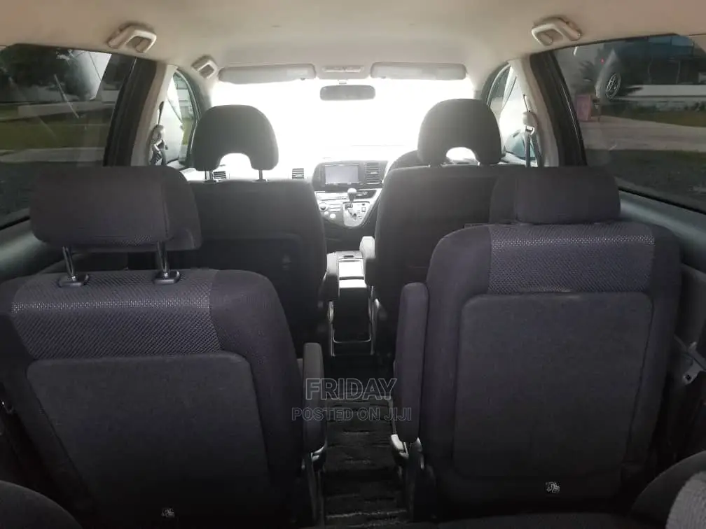 Toyota Wish 2004 Silver