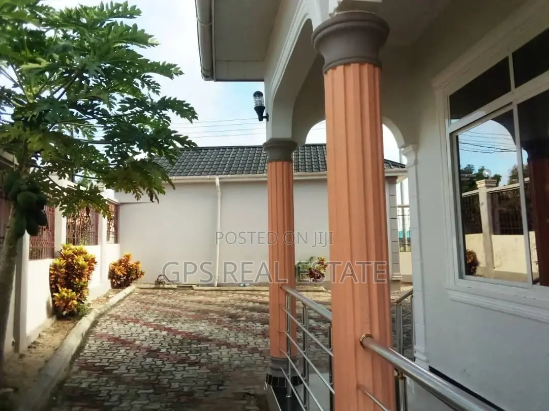 3bdrm House in Mbezi Msakuzi, Kinondoni for sale
