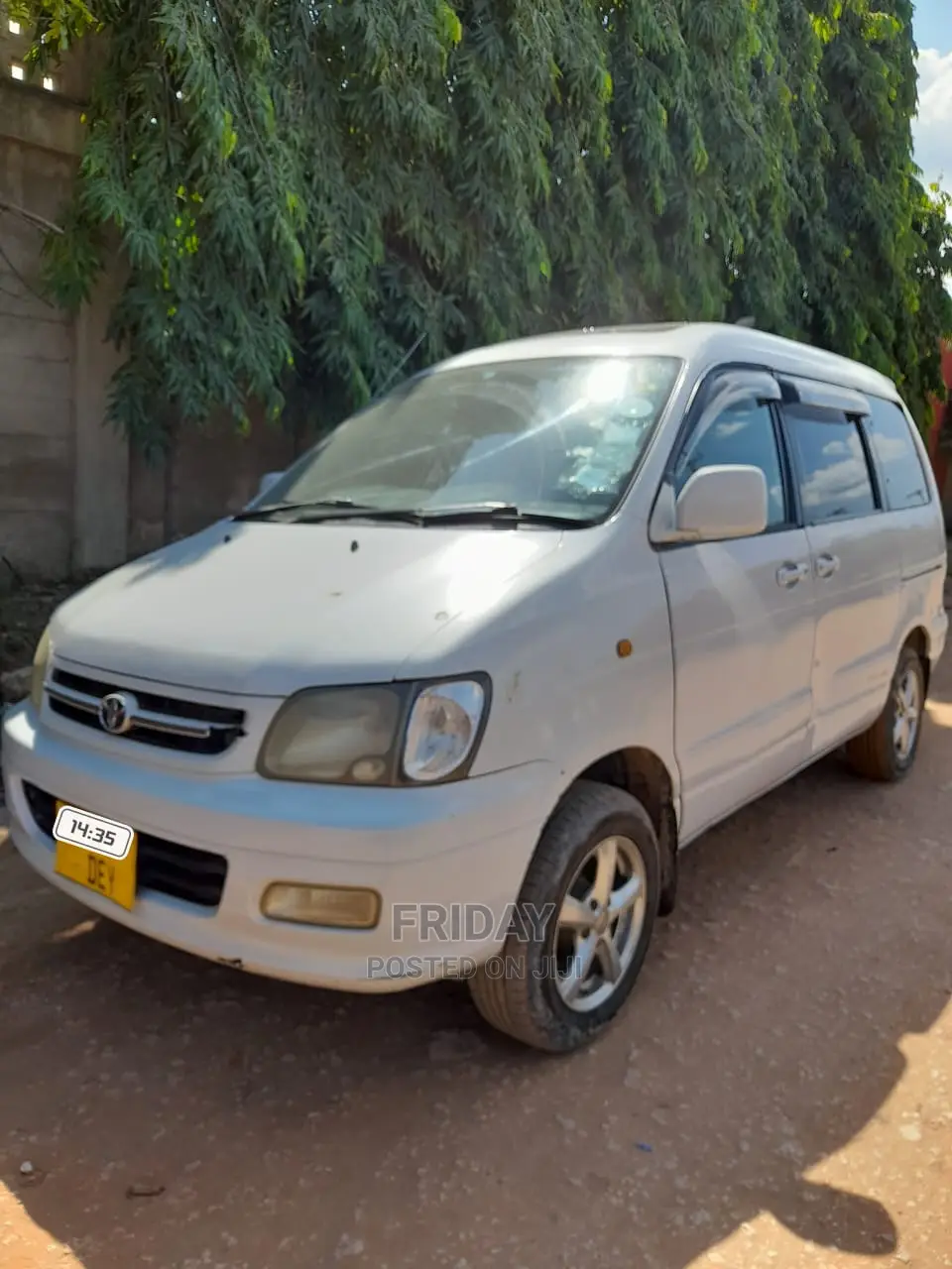 Toyota Noah 2001 Pearl
