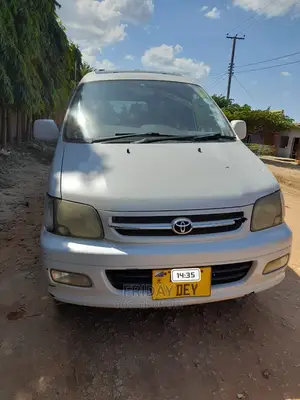 Toyota Noah 2001 Pearl