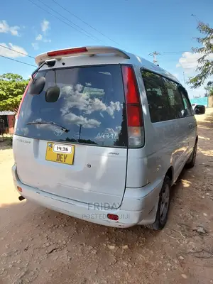 Toyota Noah 2001 Pearl