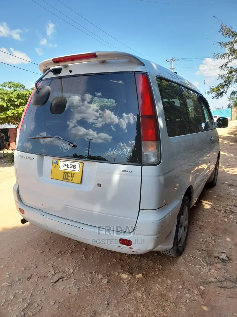 Toyota Noah 2001 Pearl