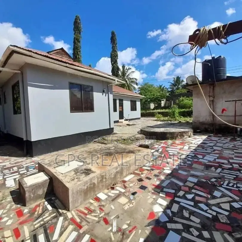 3bdrm House in Kimara Suka, Kinondoni for sale