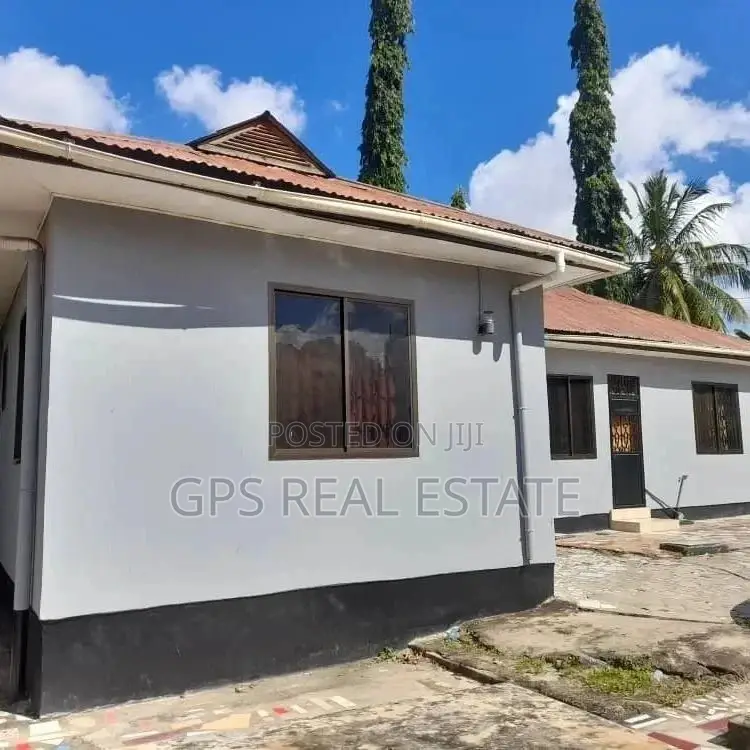 3bdrm House in Kimara Suka, Kinondoni for sale